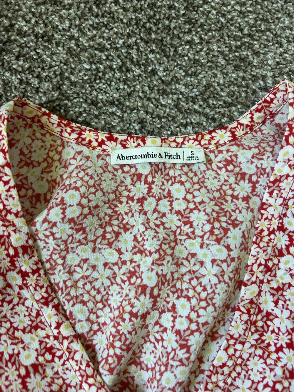 Abercrombie & Fitch Floral Wrap Top